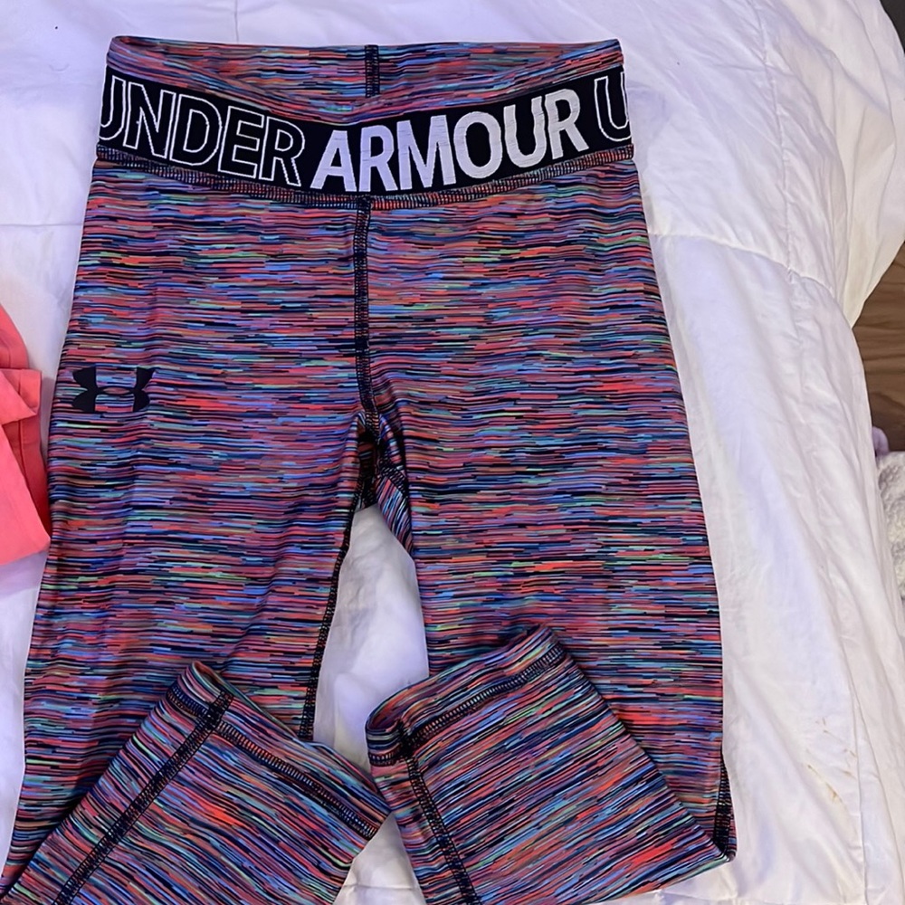 Under Armour girls crop size 8
